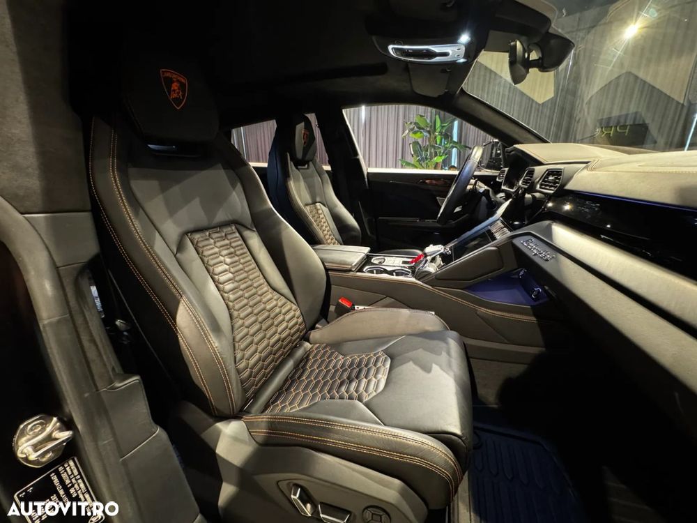 Lamborghini URUS - 17