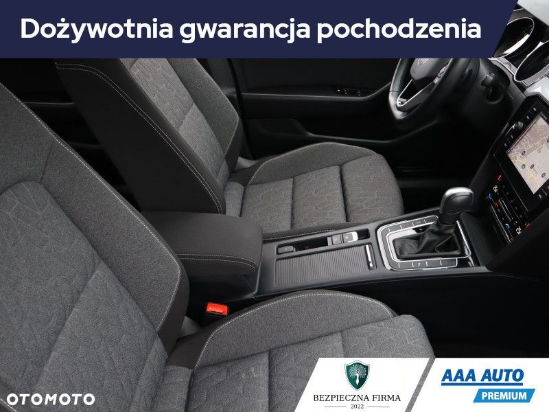 Volkswagen Passat Variant - 10