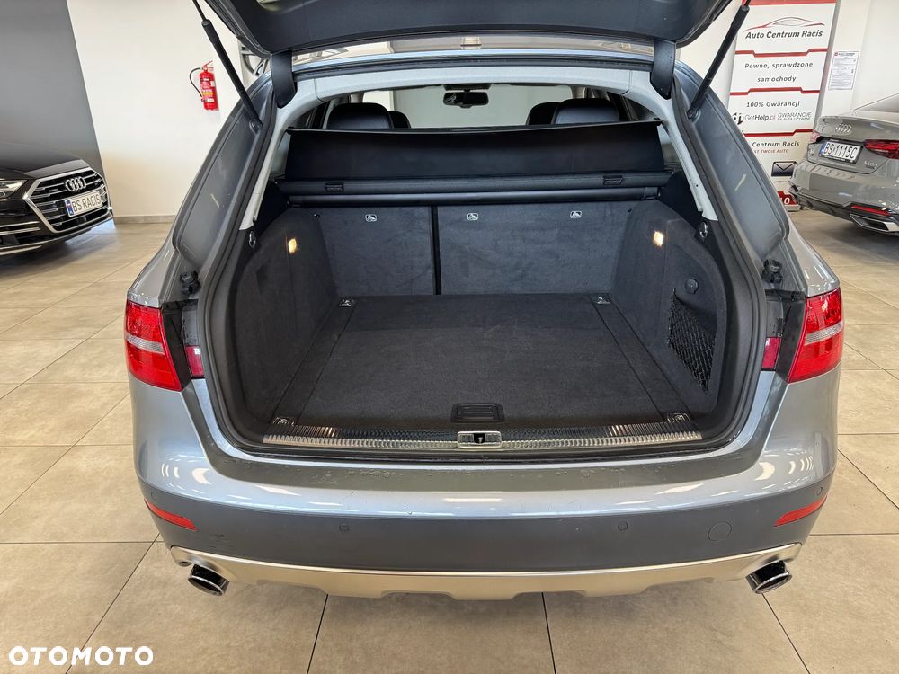 Audi A4 Allroad - 32