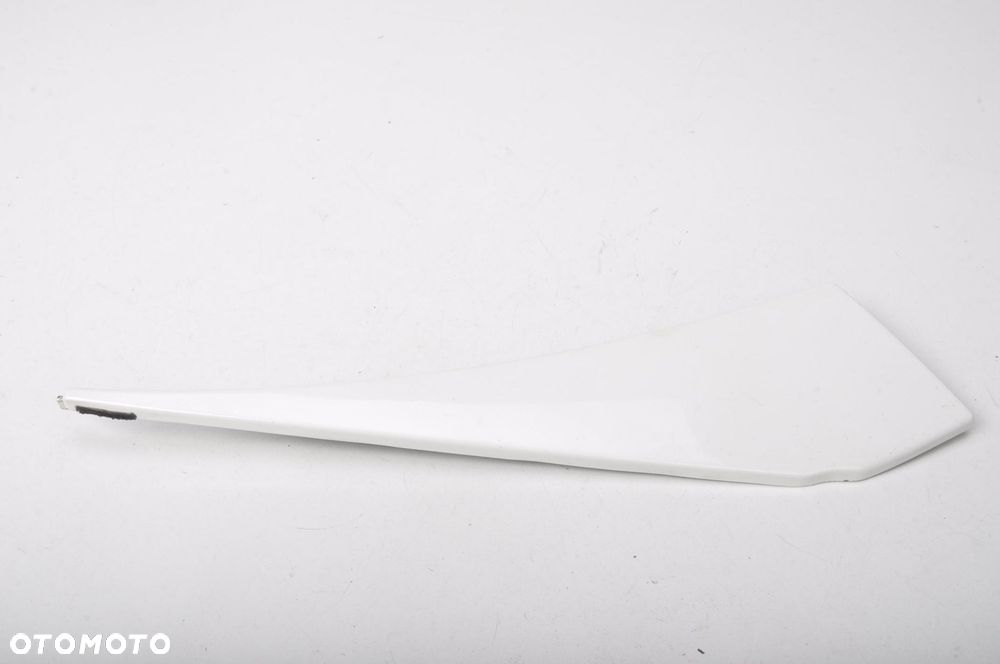 MCLAREN MP4 SPIDER OSŁONA BŁOTNIKA PRAWY TYŁ