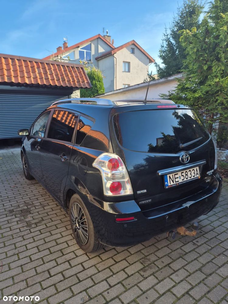 Toyota Corolla Verso 2.2 D-4D - 4