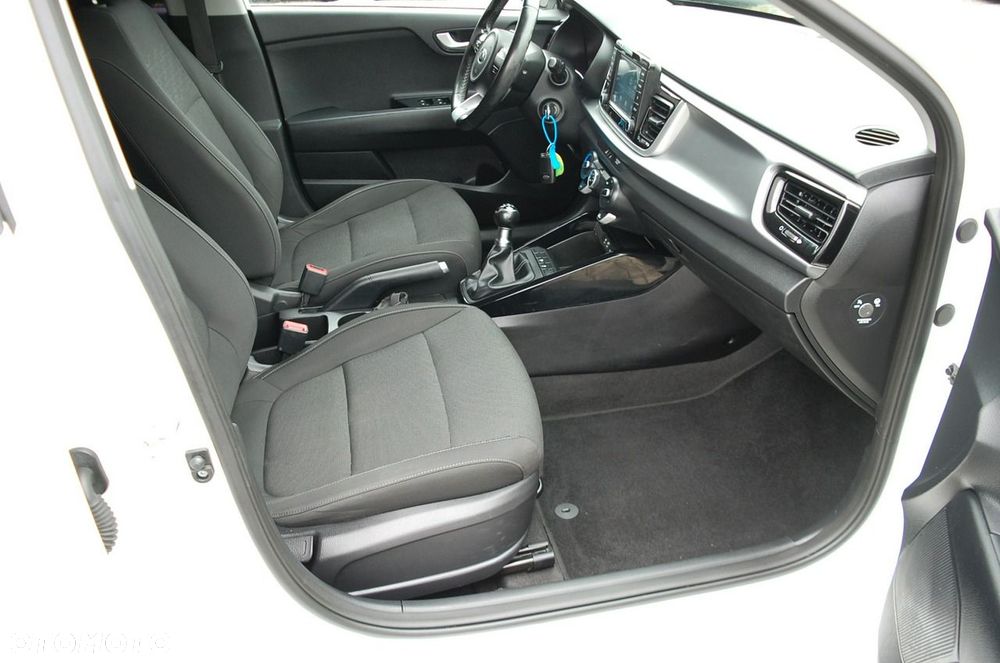 Kia Rio - 7