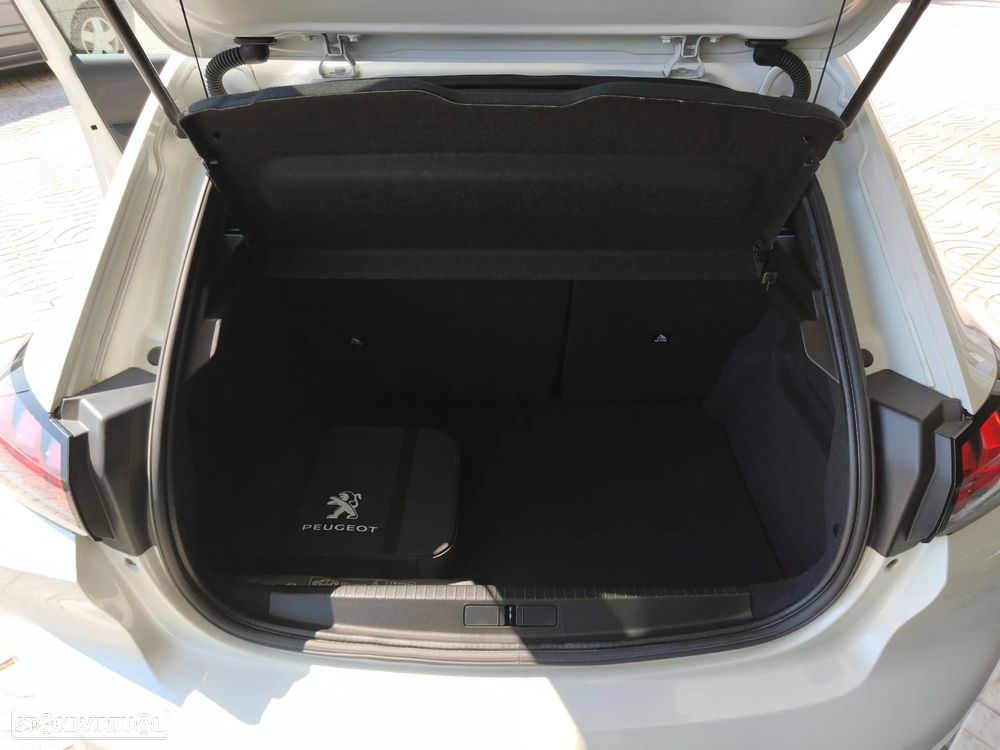 Peugeot e-208 50 kWh Active Pack - 21
