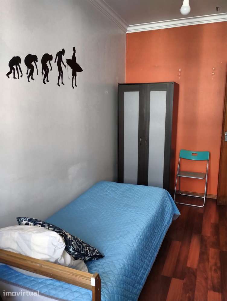 Quarto - localizado em Benfica Lisbon - Grande imagem: 5/18