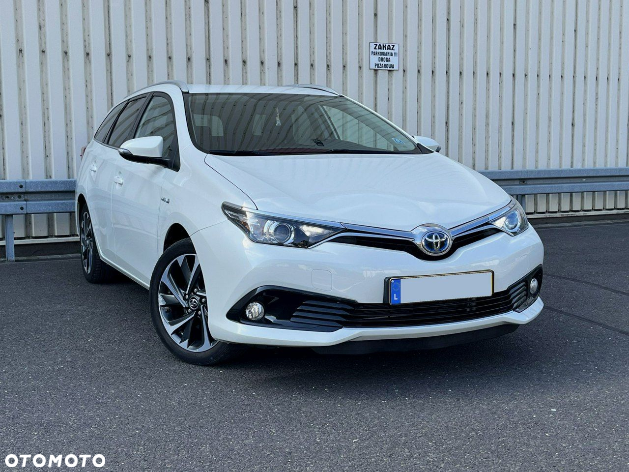 Toyota Auris Hybrid 135 Premium - 5