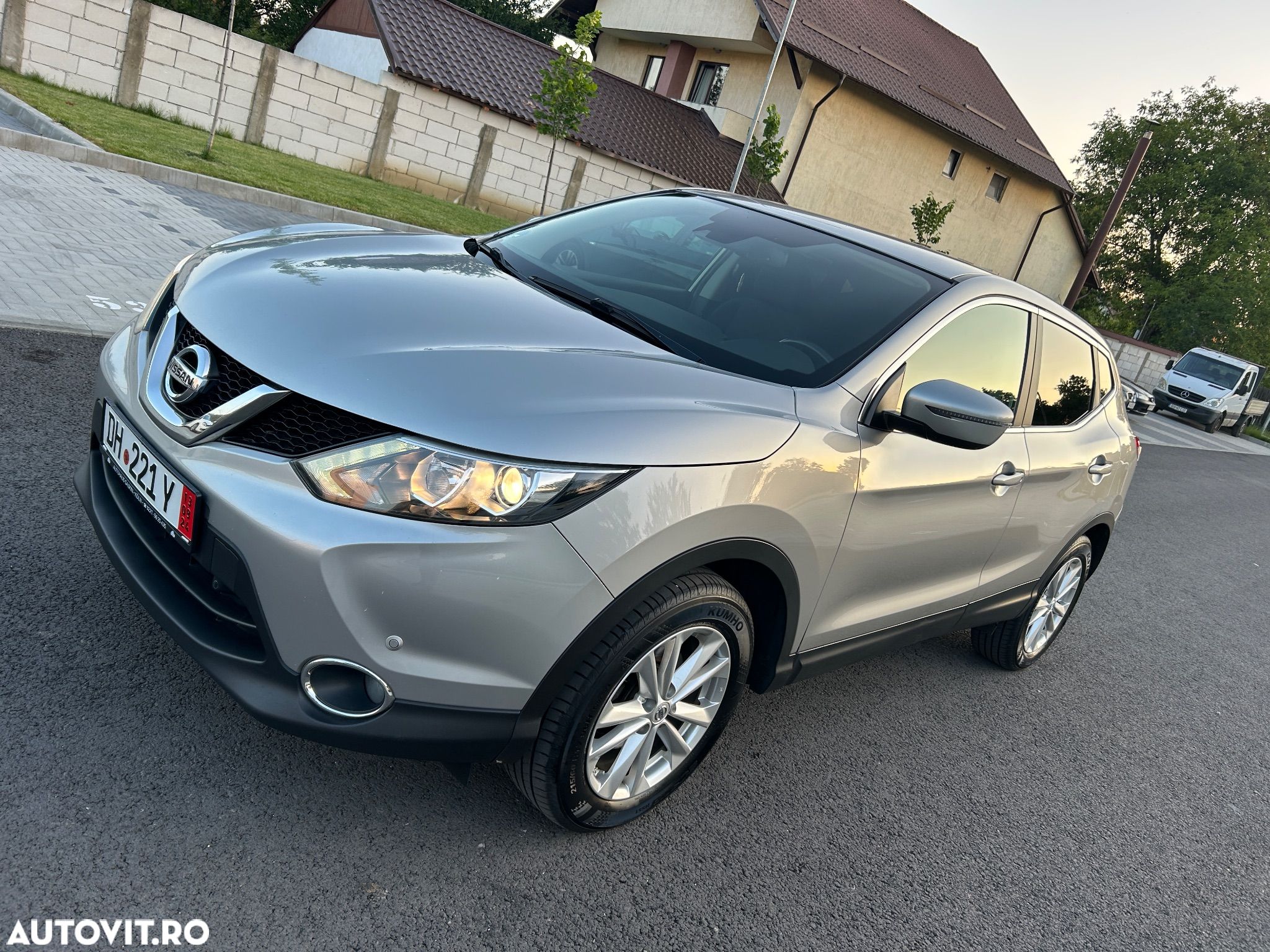 Nissan Qashqai 1.5 DCI Start/Stop N-Connecta - 1