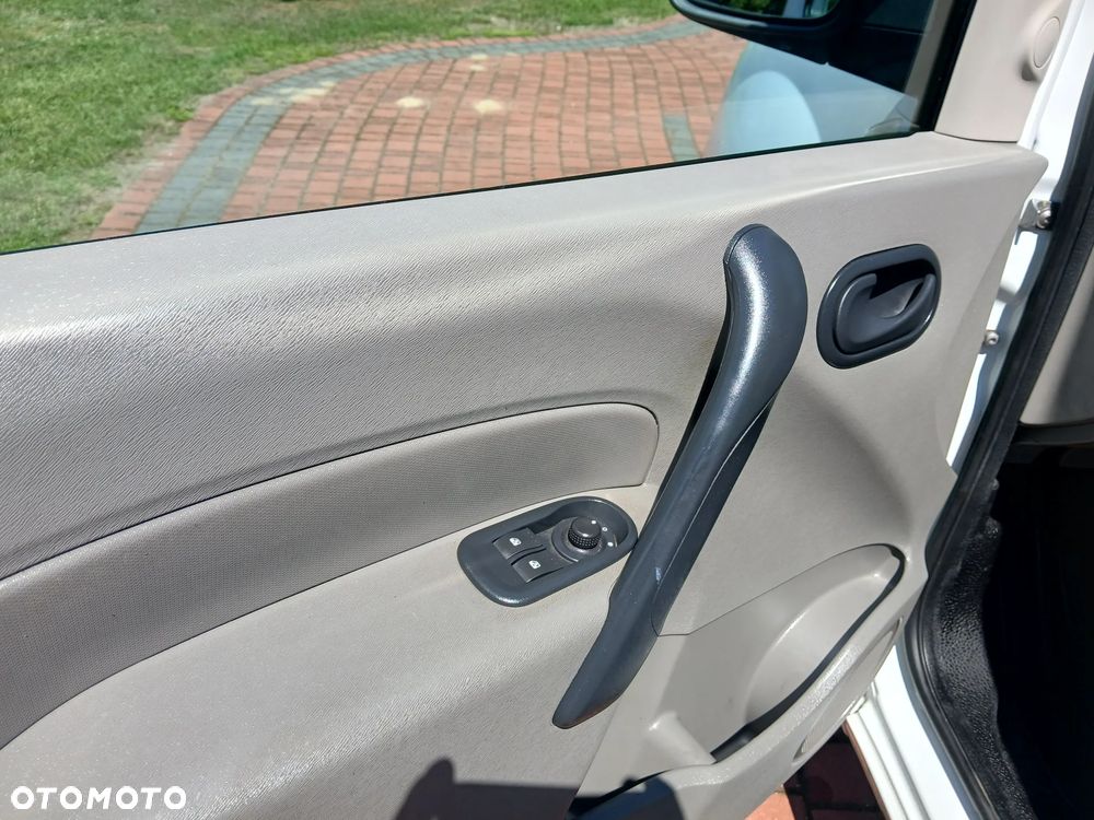 Renault KANGOO - 13