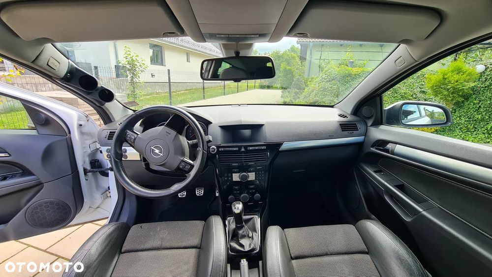 Opel Astra 2.0 Turbo Cosmo - 19