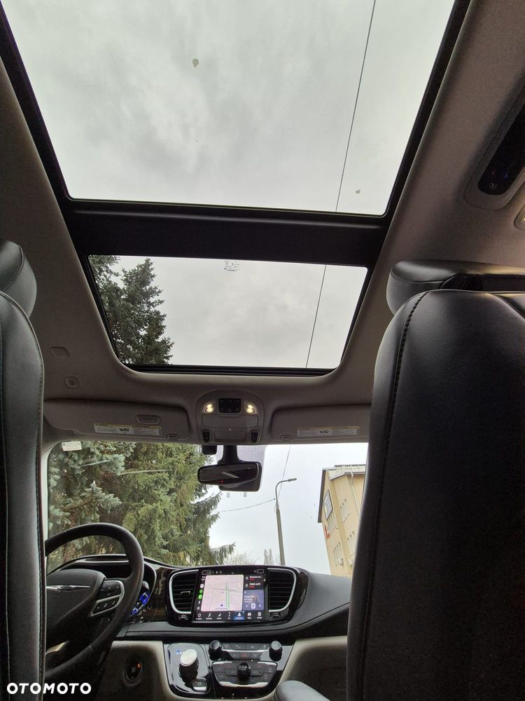 Chrysler Pacifica - 10