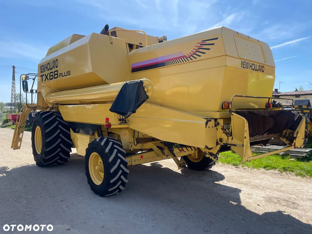 New Holland TX 68 Plus - 8