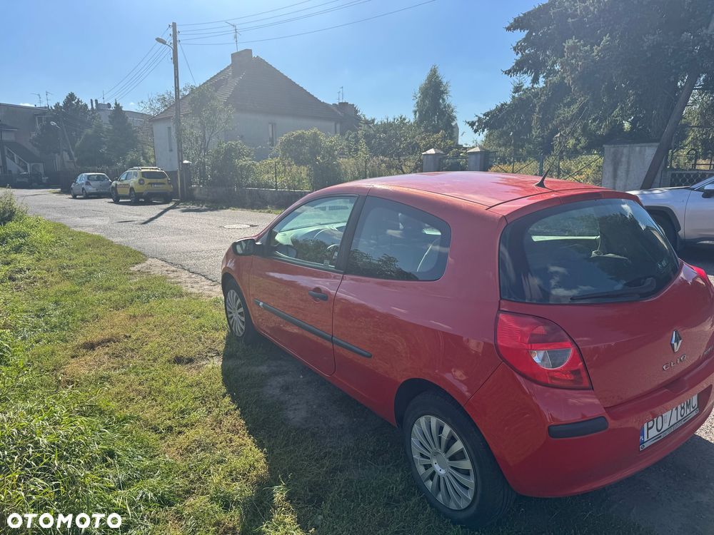 Renault Clio 1.2 16V Galileo - 8