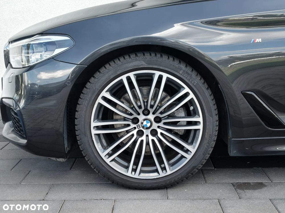 BMW Seria 5 520d xDrive Sport - 8