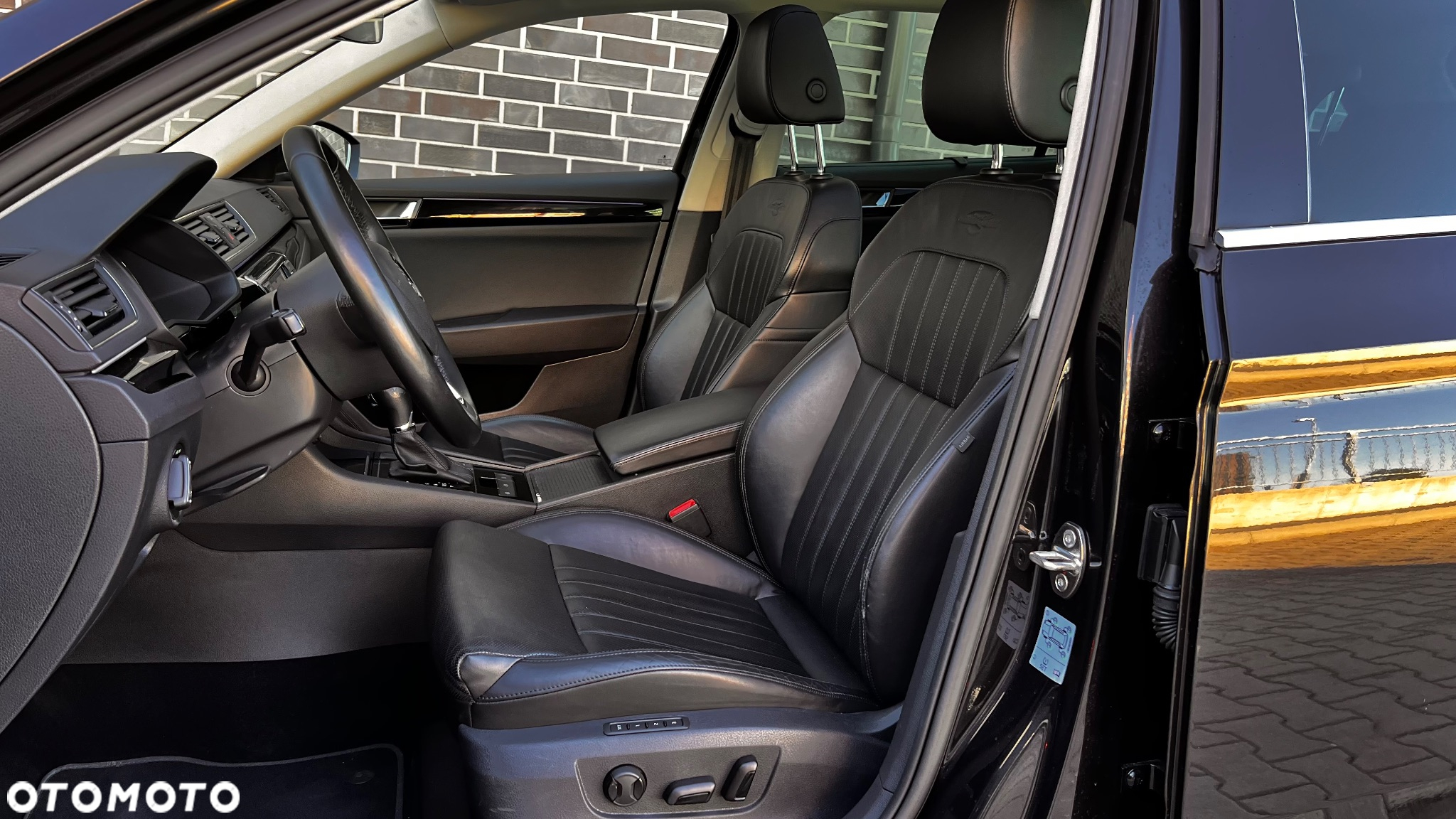Skoda Superb 2.0 TDI 4x4 DSG L&K - 29