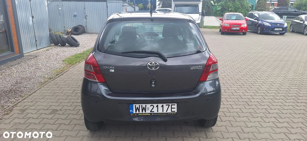 Toyota Yaris 1.0 Luna EU5 - 6