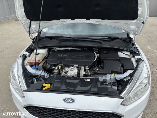 FORD Focus 2017 — imagine 6