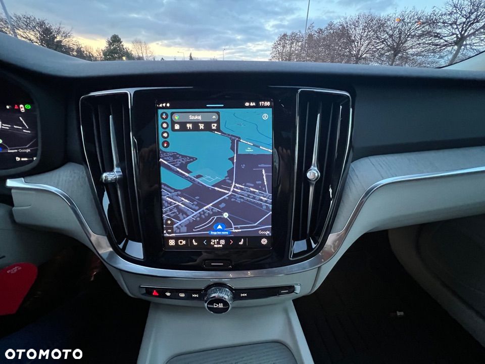 Volvo V60 B5 B AWD Plus Dark - 23