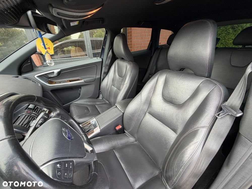 Volvo XC 60 D4 AWD Momentum - 21