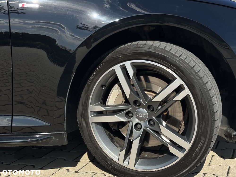 Audi A4 Limousine - 11