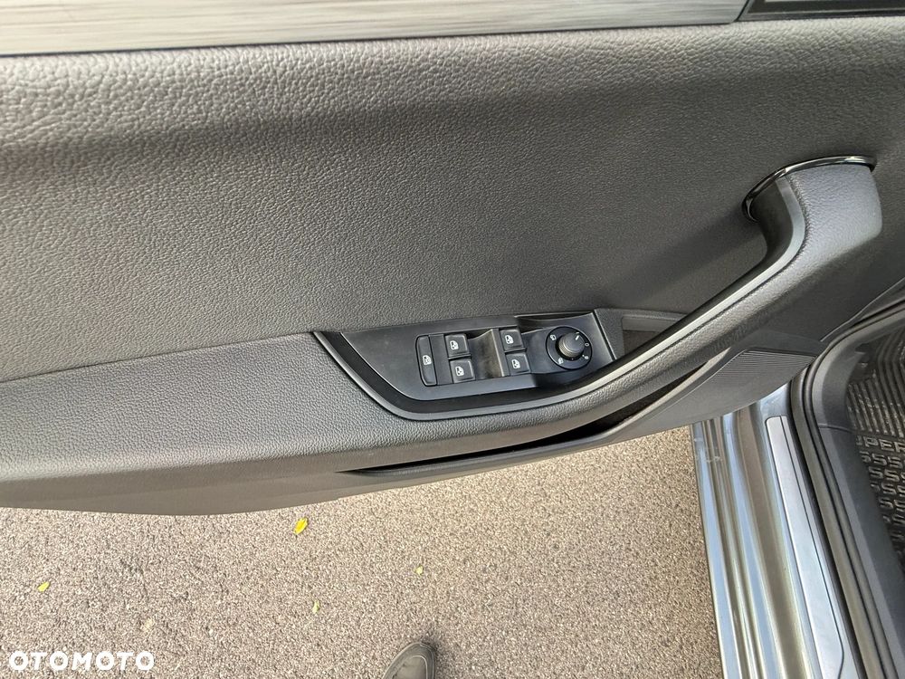 Skoda Superb 1.5 TSI Ambition DSG - 19