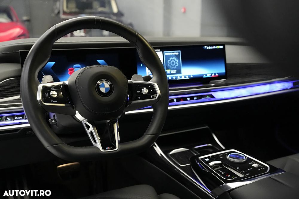 BMW Seria 7 740d xDrive MHEV - 15