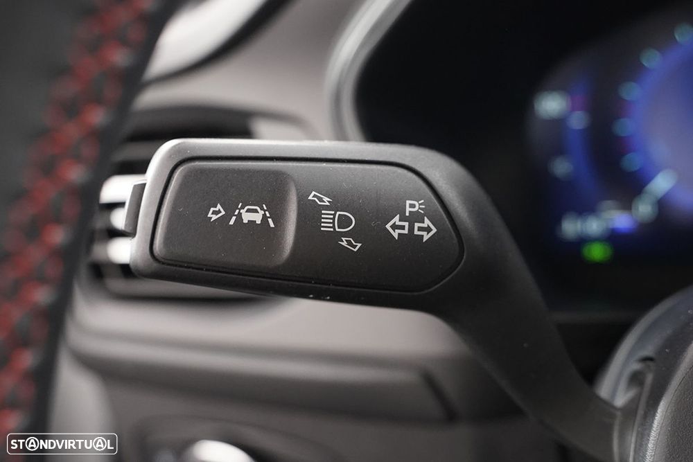 Ford Focus 1.0 EcoBoost MHEV ST-Line X - 14