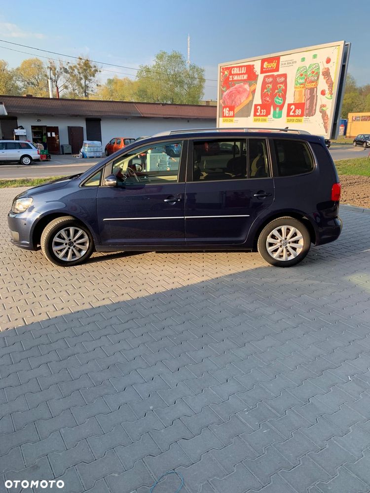 Volkswagen Touran 2.0 TDI DPF Highline DSG - 8