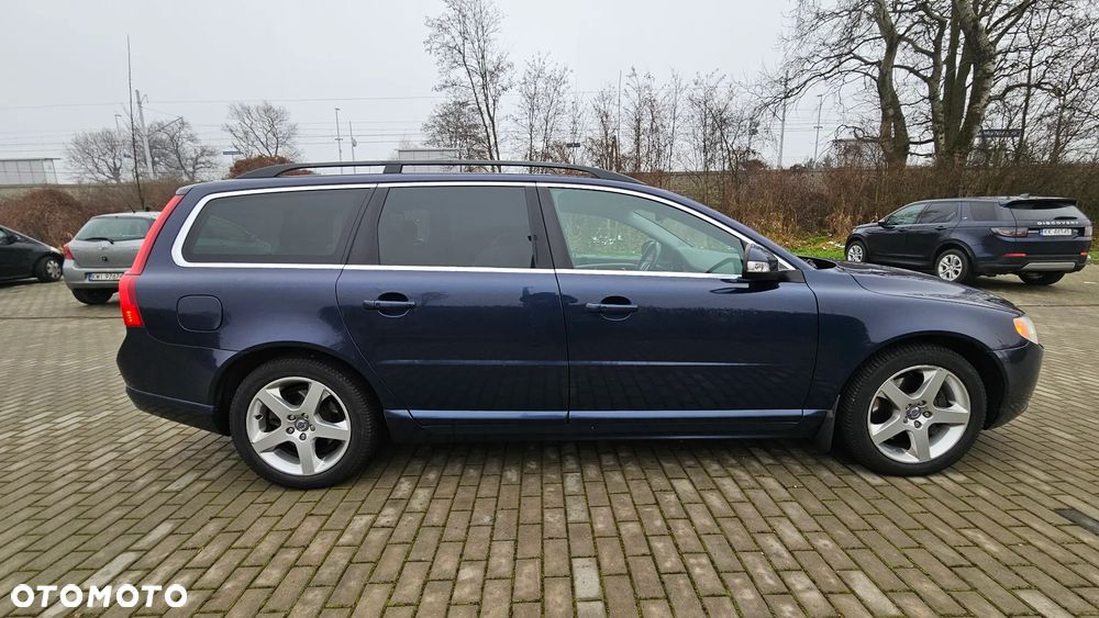 Volvo V70 2.5T Momentum - 6