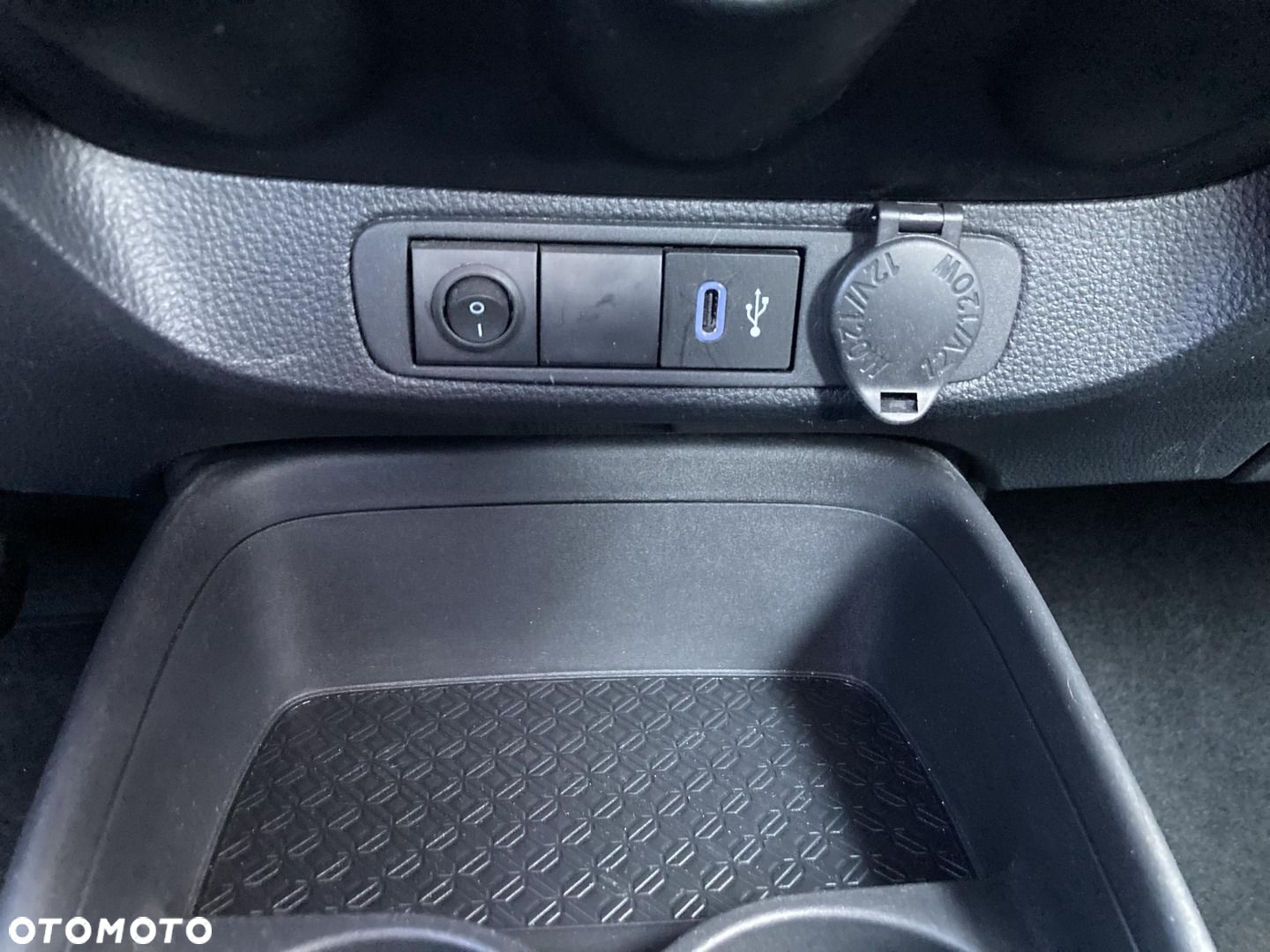 Toyota Aygo X - 24