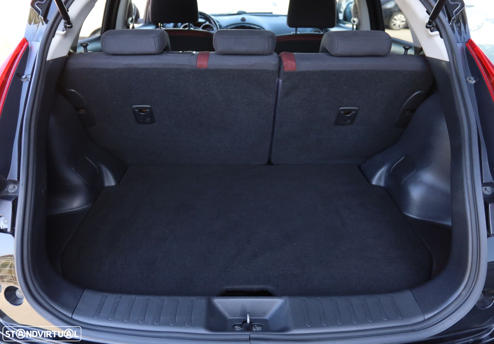 Nissan Juke 1.6 T Tekna Sport - 18