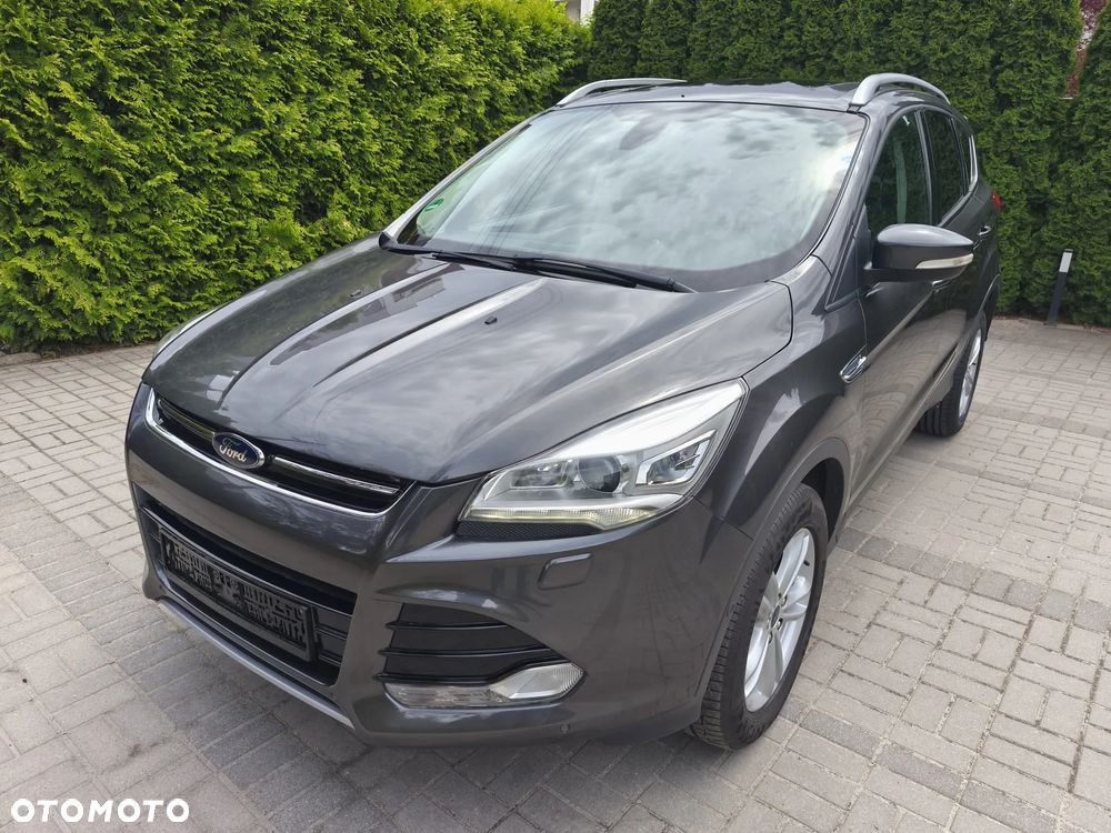 Ford Kuga 2.0 TDCi 2x4 Titanium - 4