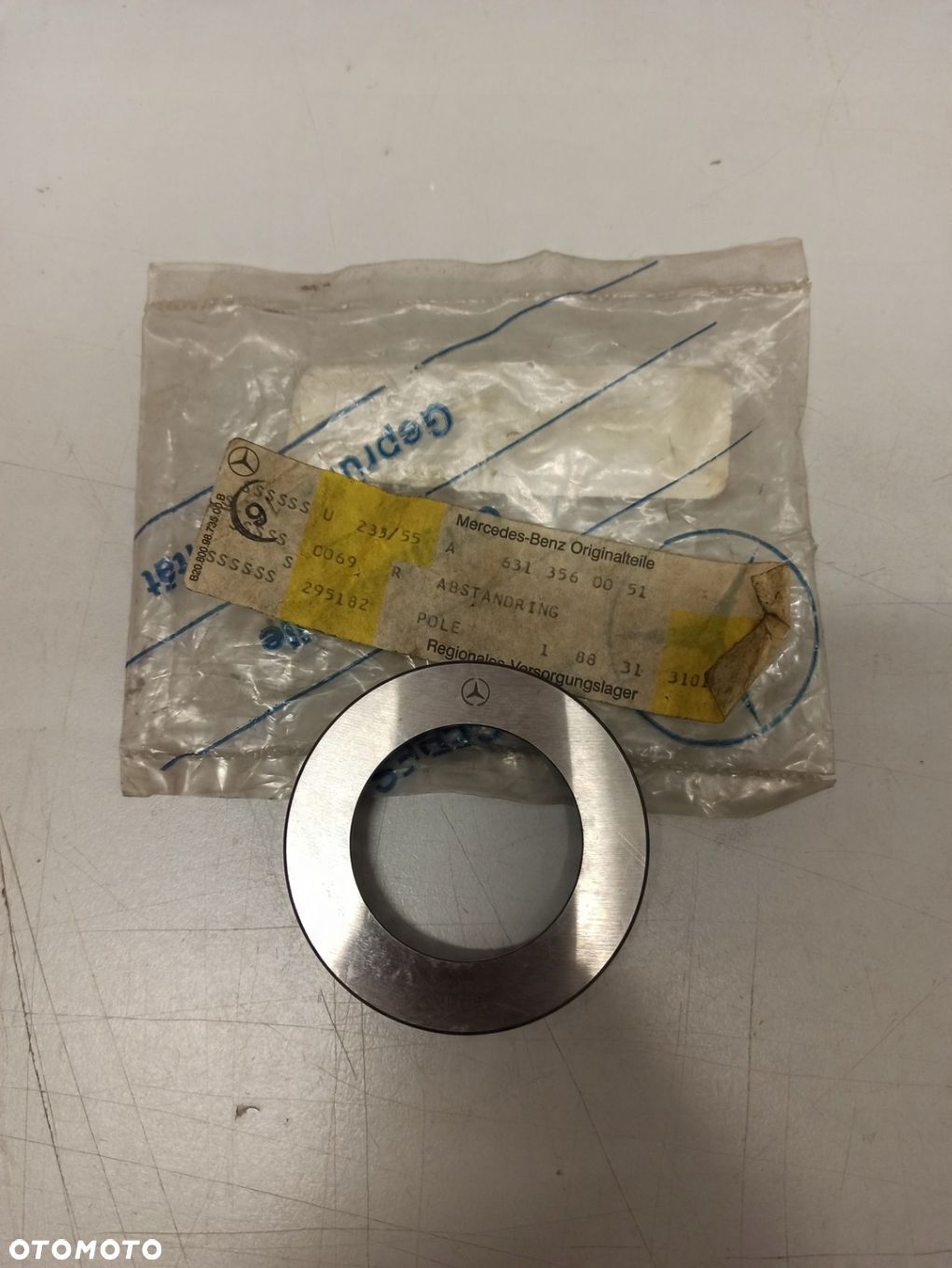 PIERŚCIEŃ DYSTANSOWY ŁOŻYSKA KOŁA MERCEDES MB100 W631 W741 A6313560051 - 1
