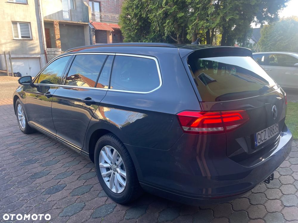 Volkswagen Passat Variant 2.0 TDI (BlueMotion Technology) Comfortline - 10