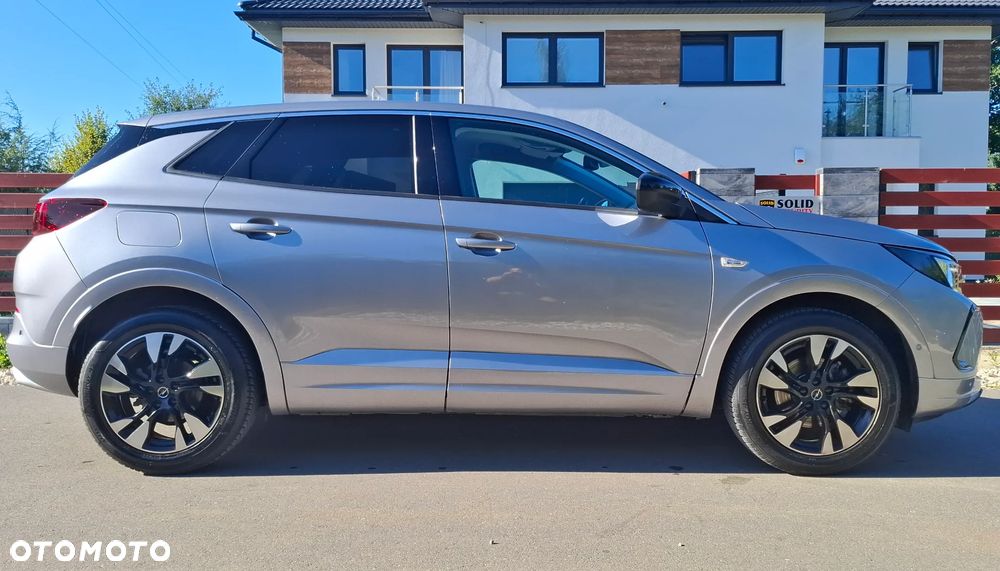 Opel Grandland 1.2 T Business Elegance S&S - 3