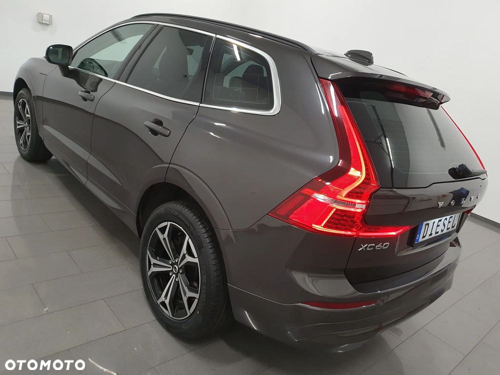 Volvo XC 60 B4 D AWD Ultimate Dark - 5