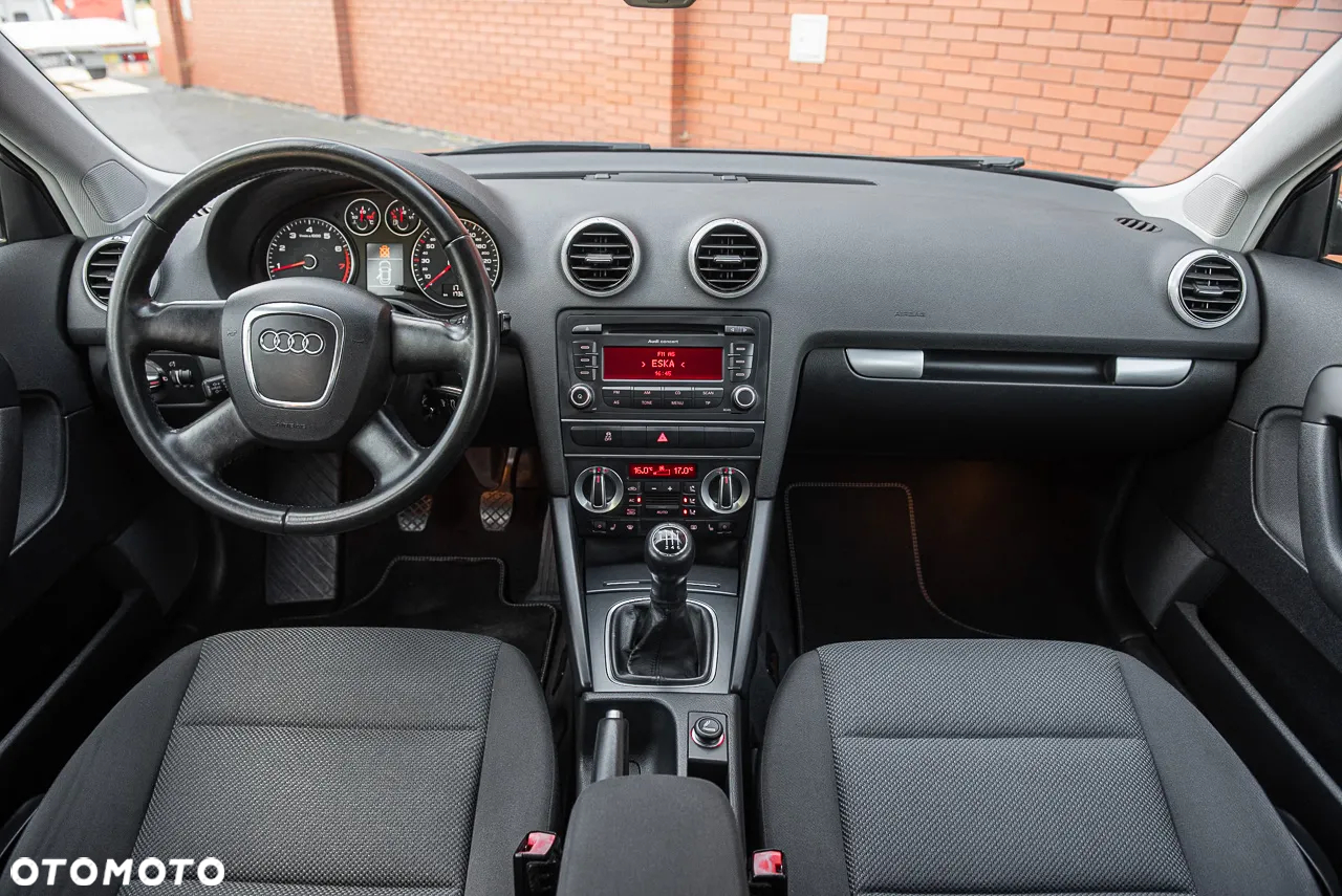 Audi A3 1.8 TFSI Ambiente - 24