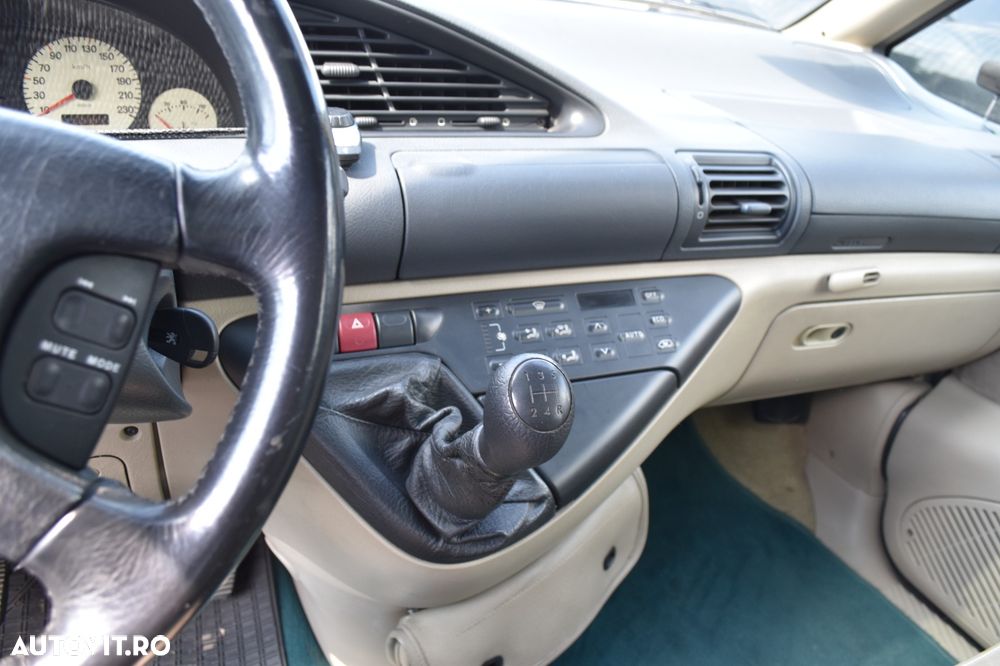 Peugeot 806 - 8