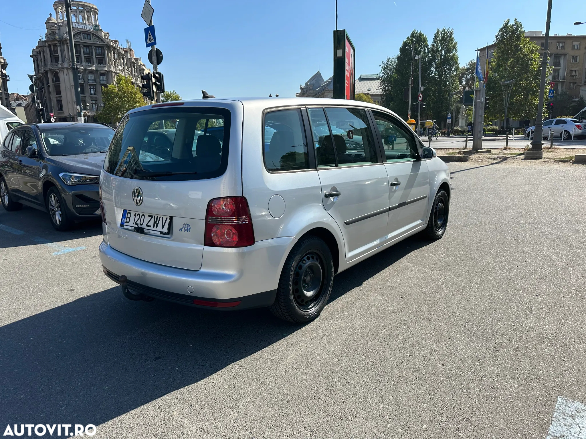 Volkswagen Touran 1.9 TDI DPF Conceptline - 2