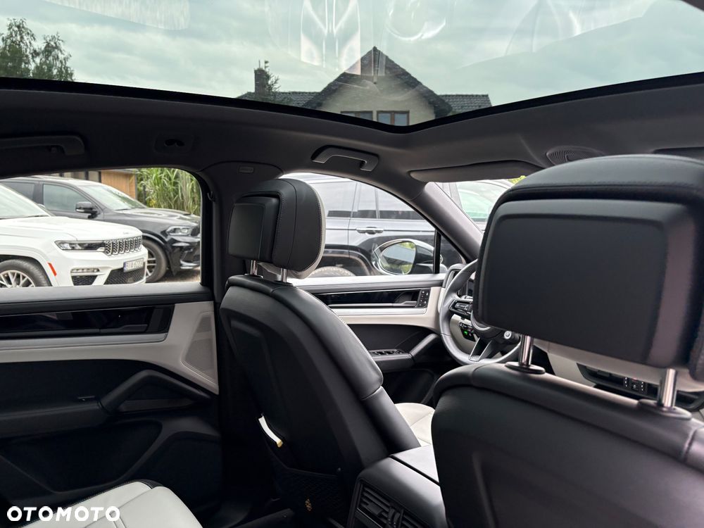 Porsche Cayenne - 22