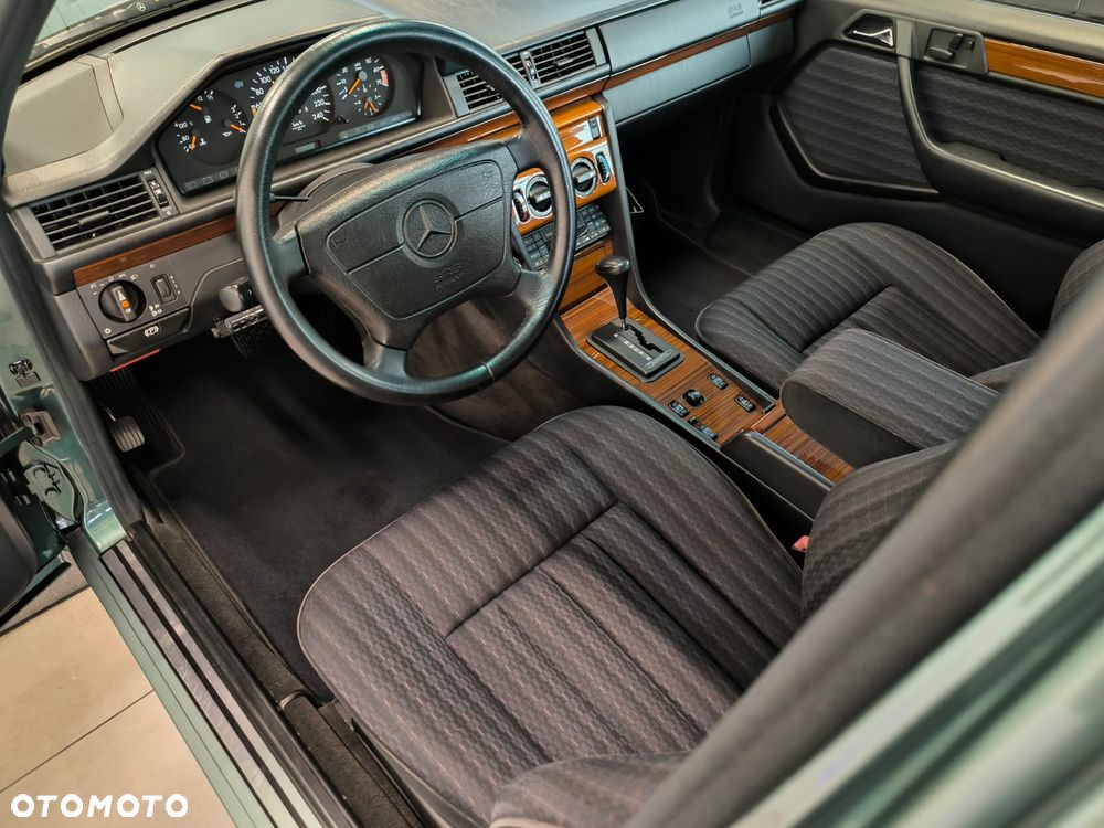 Mercedes-Benz W124 (1984-1993) - 15
