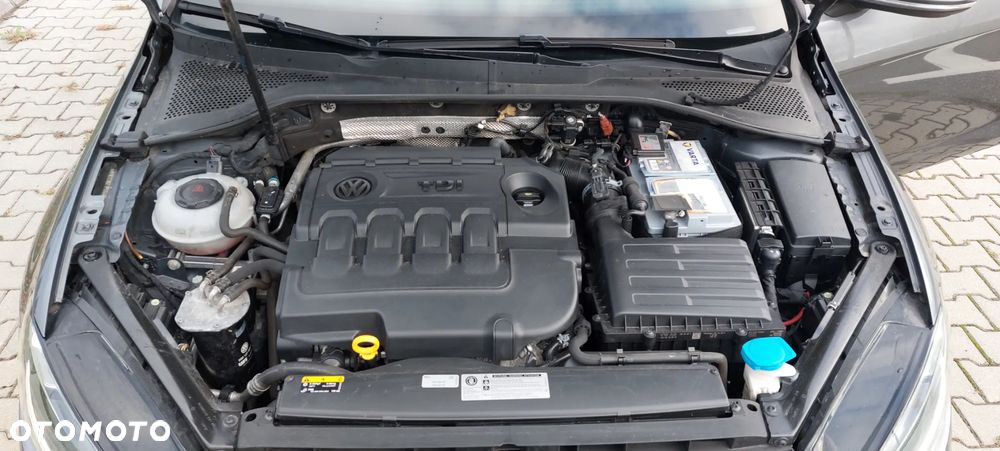 Volkswagen Golf 1.6 TDI Sound - 20