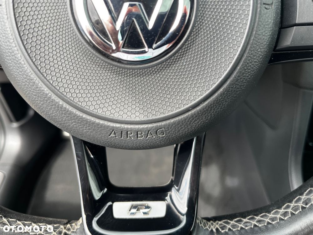 Volkswagen Golf - 24