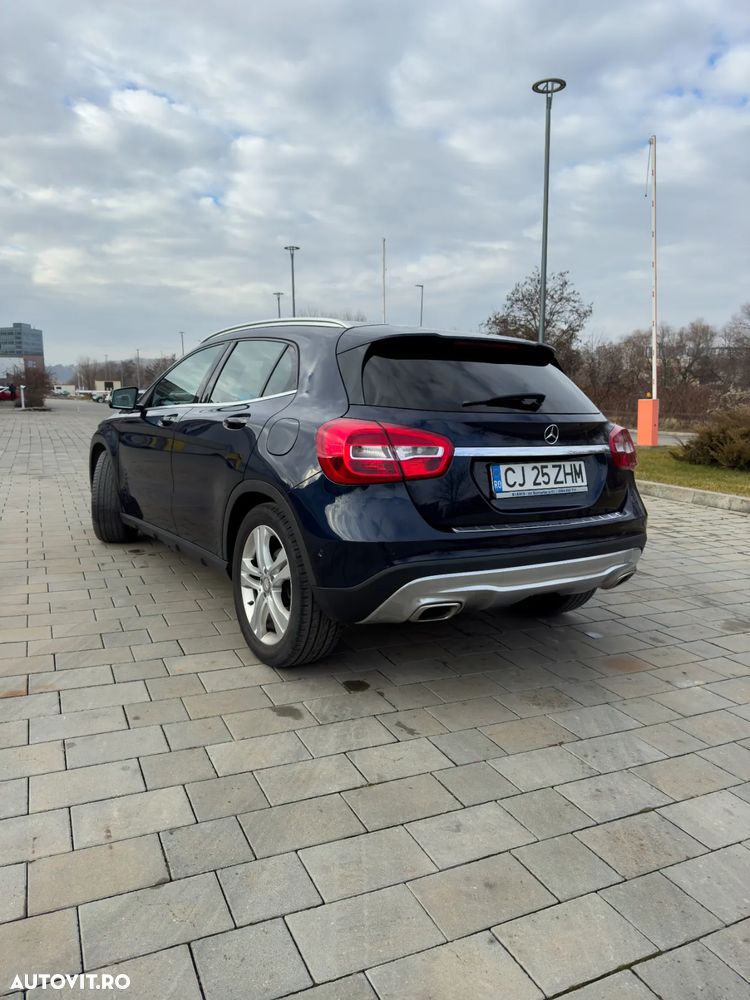 Mercedes-Benz GLA 220 CDI 4Matic 7G-DCT - 3