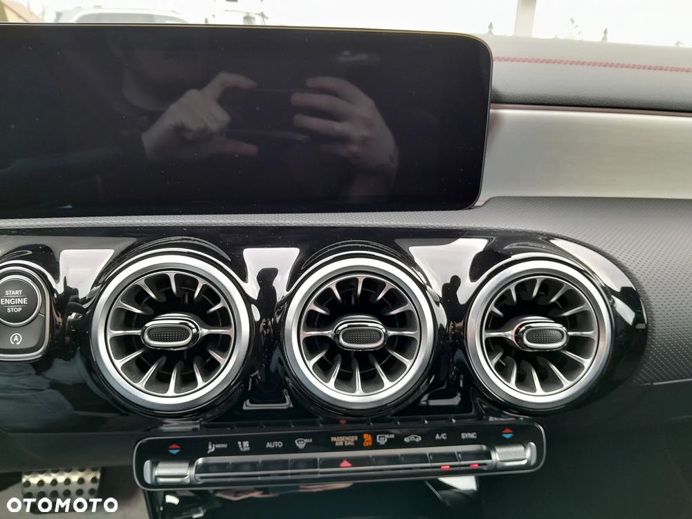 Mercedes-Benz CLA 200 AMG Line 7G-DCT - 10