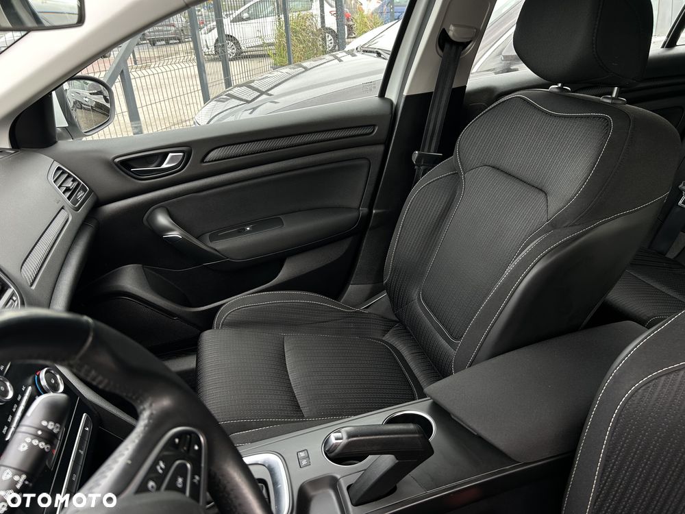 Renault Megane TCe 140 GPF EDC ZEN - 15