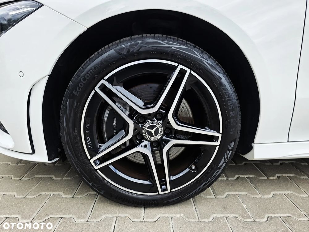 Mercedes-Benz CLA 250 e PHEV AMG Line 8G-DCT - 9