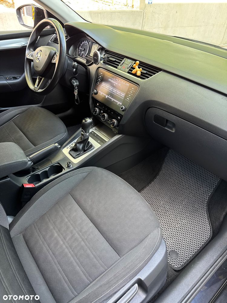 Skoda Octavia 2.0 TDI Ambition DSG - 18