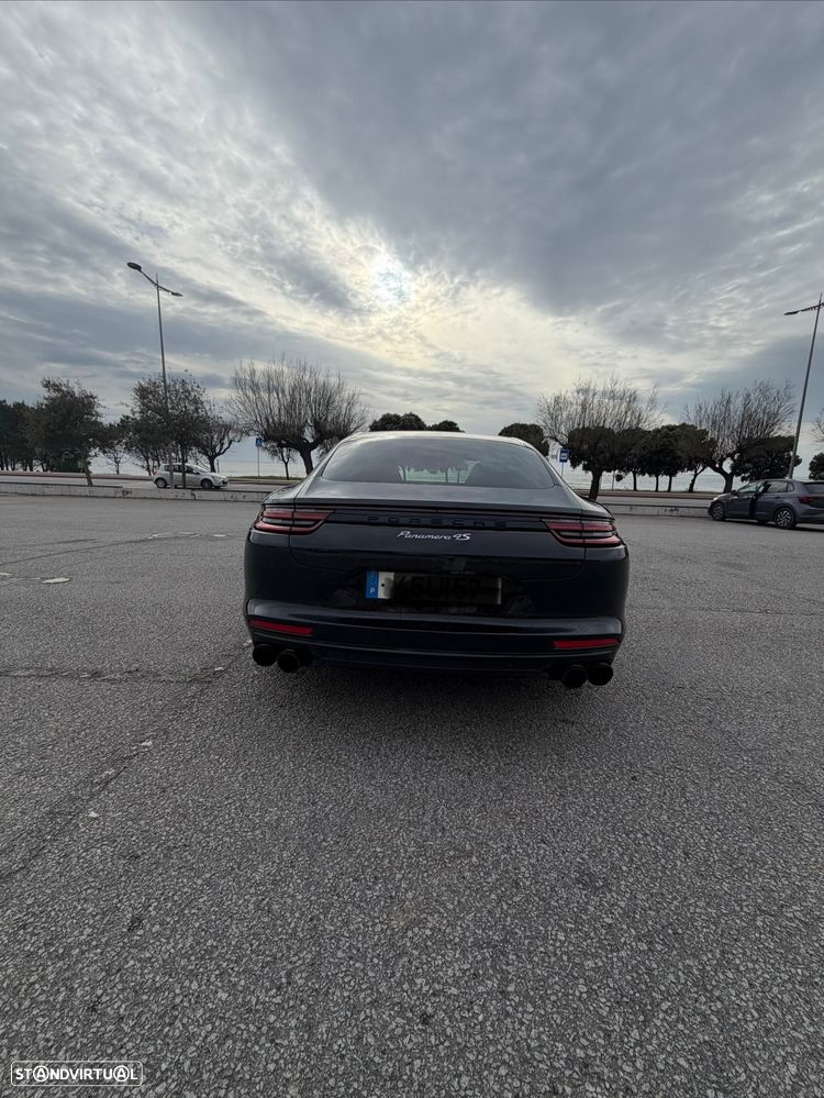 Porsche Panamera - 3
