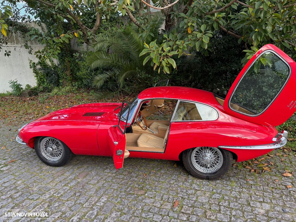 Jaguar E-Type - 2