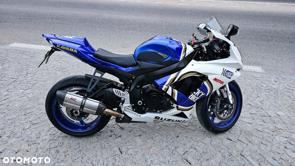 Suzuki GSX-R - 17