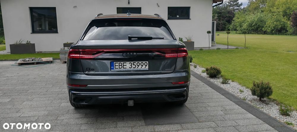 Audi Q8 - 8